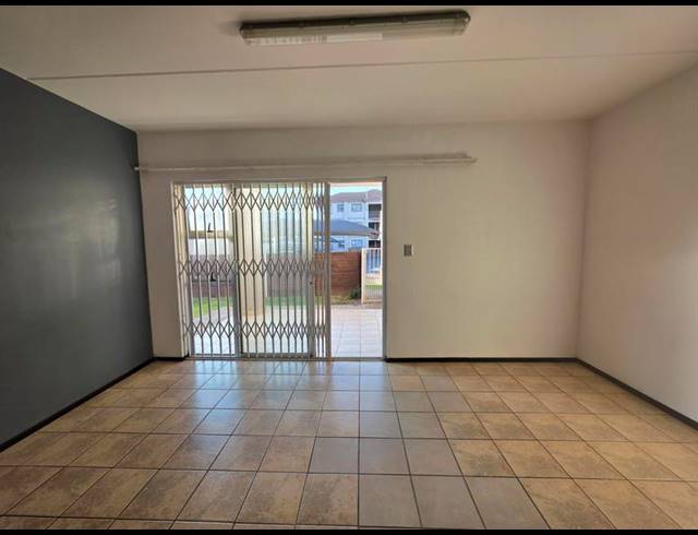 2 BEDROOM APARTMENT FOR SALE IN BARTLETT